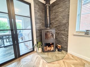 Photo 27- click for photo gallery